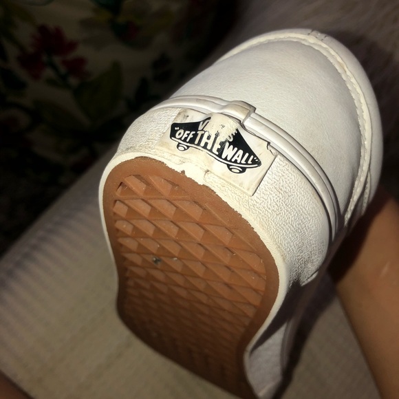Vans White Leather Sneakers Size 8 EUC - Picture 5 of 5